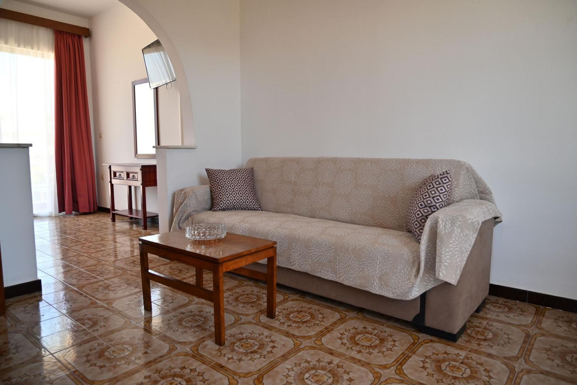 Helena In Paradisi Apartment